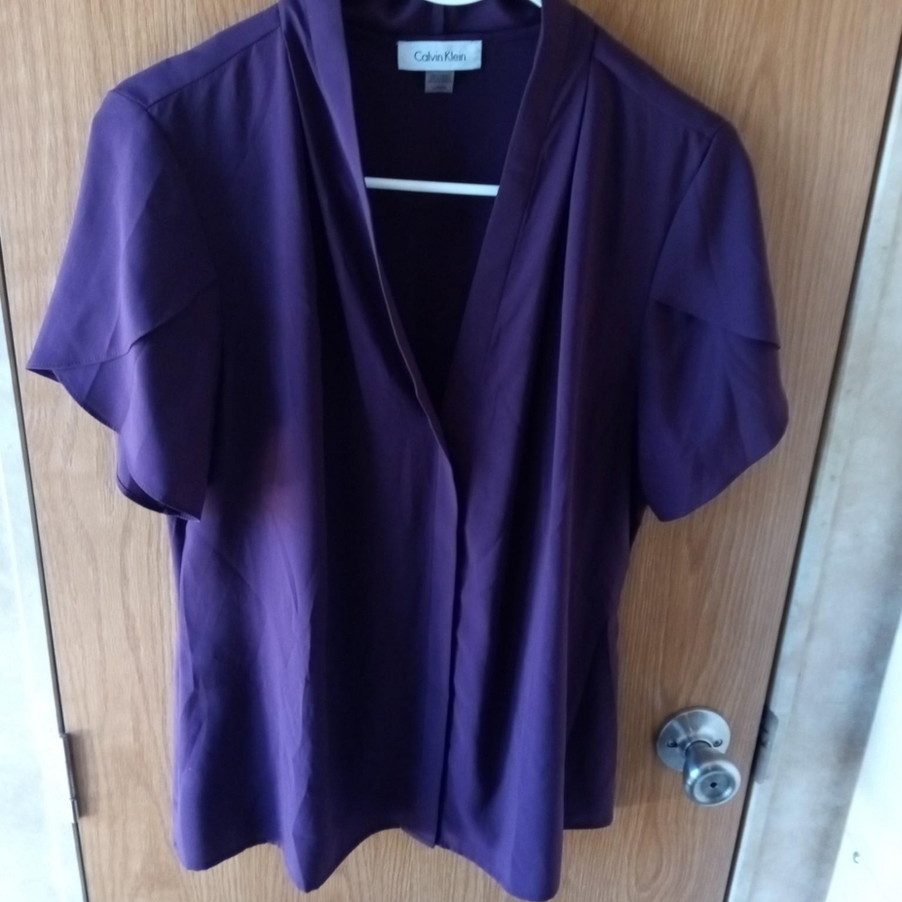 Calvin Klein Womens Sz L Lightweight Purple short sleeve pullover